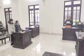 11 năm tù cho 2 đối tượng làm giả sổ đỏ lừa bán cho nhiều người