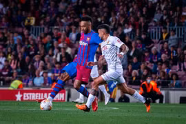 Thắng Mallorca 2-1, Barca vượt qua Sevilla vươn lên thứ 2 La Liga