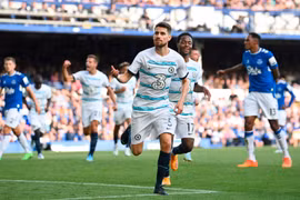 Jorginho lập công, Chelsea giành 3 điểm chật vật trước Everton