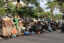 Tình trạng rác thải sinh hoạt bị ùn ứ tại Hà Nội đã được giải quyết
