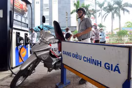Tìm giải pháp để “ghìm cương” giá xăng