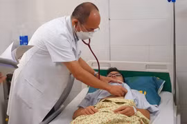 Bệnh sốt xuất huyết gia tăng, nguy cơ dịch chồng dịch