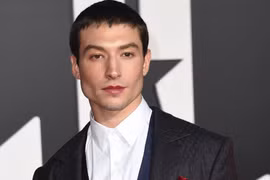  ‘The Flash’ Ezra Miller gặp vấn đề về sức khỏe tâm thần