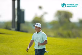 Golfer Nguyễn Anh Minh thể hiện bản lĩnh trong ngày đấu 2 tại VAO 2022 tranh Cup T99