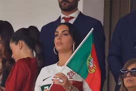 Bạn gái Ronaldo chỉ trích huấn luyện viên đội tuyển Bồ Đào Nha