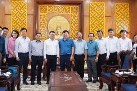 Báo Nhân Dân và Tỉnh ủy Long An tăng cường hợp tác quảng bá hình ảnh, phát huy tiềm năng, thế mạnh