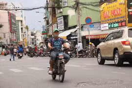 TP. HCM lập chốt chặn, xử phạt xe ba gác, xe tự chế