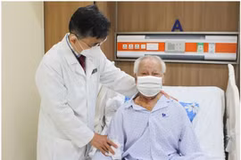 Cứu cụ ông 84 tuổi khỏi nguy cơ đột quỵ bằng phương pháp mổ hẹp động mạch cảnh