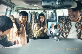 IU - Từ tay ngang lấn sân đến tân binh điện ảnh đầu tiên giật giải Cannes