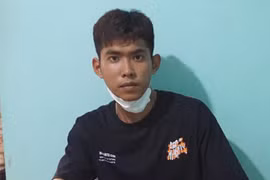 Khởi tố nam thanh niên vì sàm sỡ bạn gái nhí
