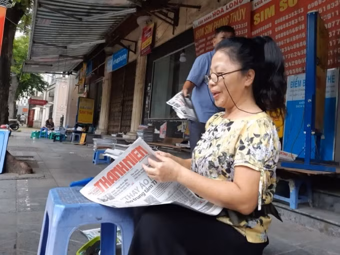 Với nhiều người báo in vẫn có sức sống riêng.