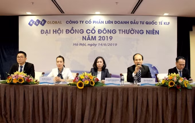 Đoàn chủ tịch Đại hội đồng cổ đông thường niên KLF năm 2019
