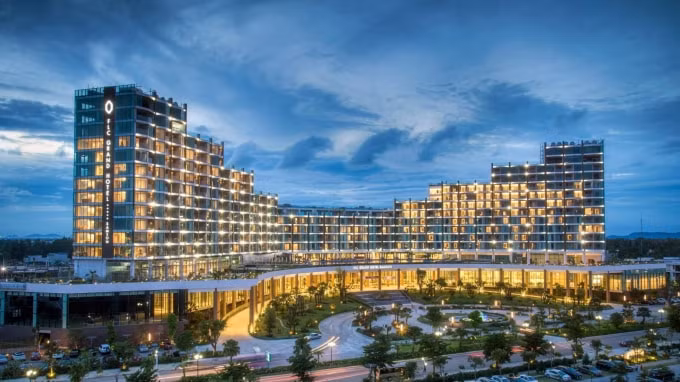 FLC Holiday mang đến kỳ nghỉ 5 sao tại các quần thể du lịch cao cấp mang thương hiệu FLC cũng như mạng lưới điểm đến mở rộng khắp thế giới