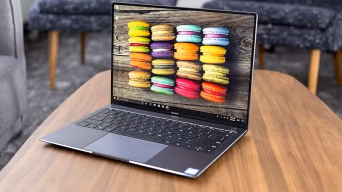 Một chiếc matebook của Huawei.