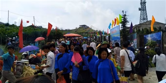 Liên hoan Du lịch Mẫu Sơn 2019 giới thiệu nhiều sản vật địa phương tại khu vực chợ vùng cao Mẫu Sơn. Ảnh: Báo vanhoa