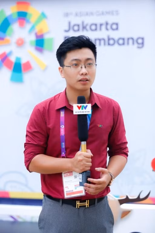 Nhà báo Quốc Hiếu.