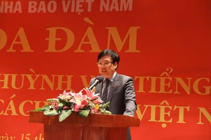 Đồng chí Hồ Quang Lợi – Phó Chủ tịch Thường trực HNBVN phát biểu khai mạc (Ảnh: KTDT)