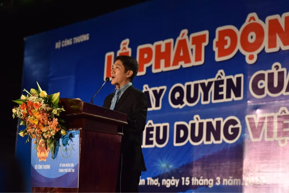 Ông Huỳnh Thiên Triều, Giám Đốc Điều Hành Công ty Amway Việt Nam, phát biểu tại Lễ phát động Ngày Quyền của Người tiêu dùng Việt Nam năm 2019