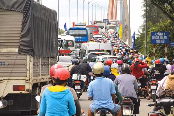 Cầu Rạch Miễu hiện đã quá tải và thường xuyên ùn tắc nhất là vào dịp lễ, Tết. Ảnh: TL