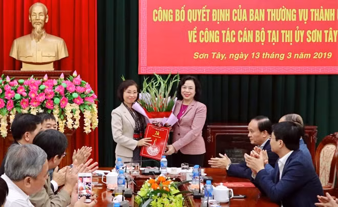 Đồng chí Phạm Thị Thanh Mai, Trưởng ban Kinh tế - Ngân sách, HĐND TP Hà Nội giữ chức vụ Bí thư Thị ủy Sơn Tây. Ảnh: HNM