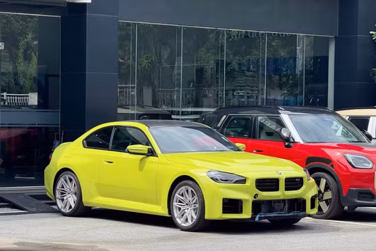 BMW M2 giá dự kiến 4,1 tỷ đồng, gói hiệu năng cao đủ mua Subaru Forester