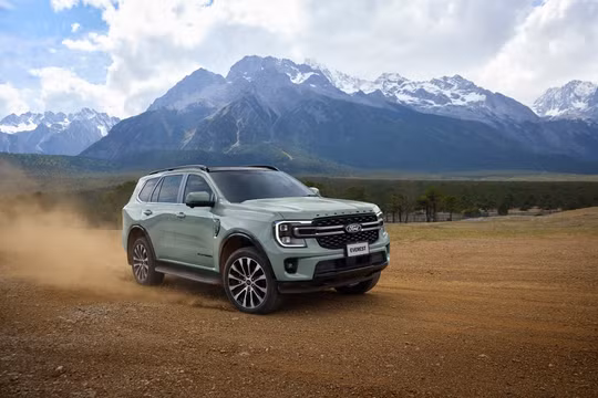Ford Everest và Territory giảm giá hơn 70 triệu đồng, loạt xe khác ưu đãi lớn
