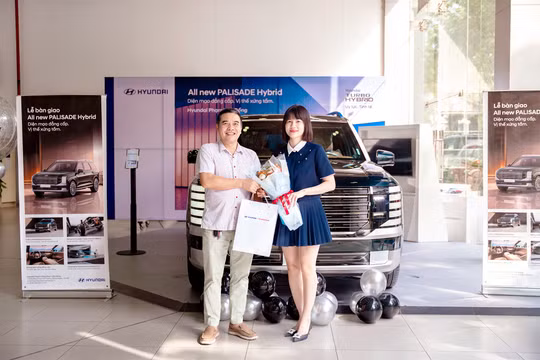 Hyundai Palisade Hybrid 2026 bắt đầu bàn giao khách hàng