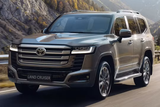 Toyota Land Cruiser 300 2027 nâng cấp hệ truyền động, bổ sung bản hybrid và máy dầu