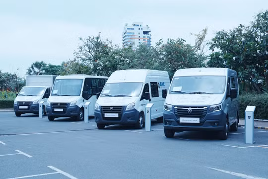 Ô tô GAZ sản xuất tại Việt Nam xuất khẩu sang thị trường Campuchia