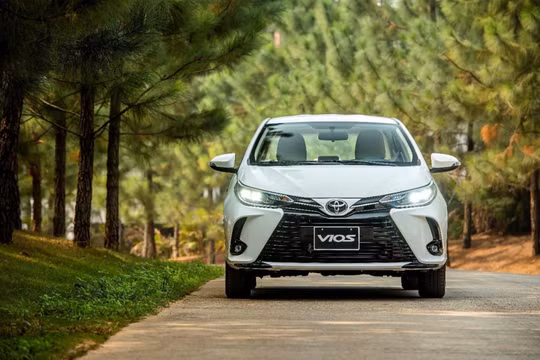 Phân khúc sedan cỡ B: Toyota Vios đòi lại ngôi đầu từ Honda City