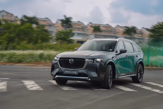 Mazda CX-90 giảm giá hơn 80 triệu đồng tại đại lý