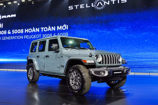 Jeep Wrangler 2026 chính thức ra mắt khách Việt, giá bán từ 3 tỷ đồng