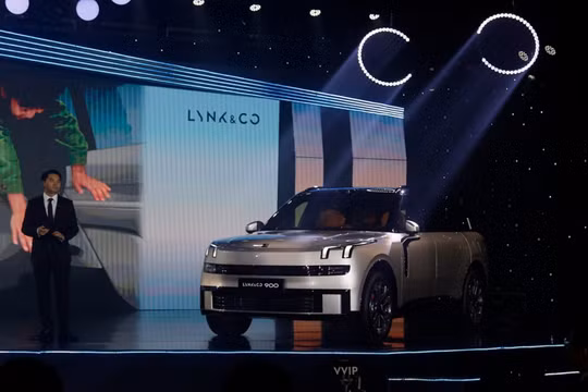SUV Trung Quốc Lynk & Co 900 giá gần 3,1 tỷ đồng tại Việt Nam