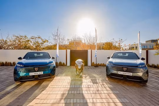Bộ đôi xe Peugeot 3008 và 5008 thế hệ mới chốt lịch ra mắt khách Việt
