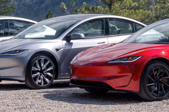Xe điện Tesla sắp phân phối chính hãng tại Việt Nam?