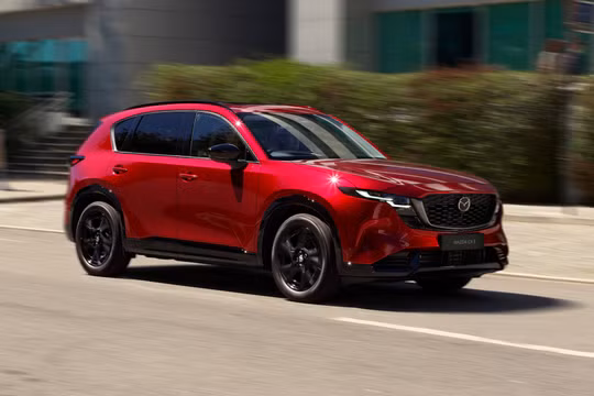 Mazda CX-5 2026 bắt đầu 'lên kệ' tại Việt Nam, bản cũ vẫn giảm giá và bán chạy