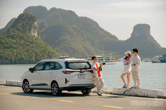 Giảm giá kéo dài, khách mua ô tô Toyota ‘bỏ túi’ gần trăm triệu đồng