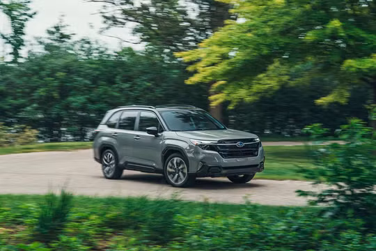 Subaru Forester Hybrid tiếp tục 'nhá hàng', dự kiến sớm ra mắt thị trường Việt Nam