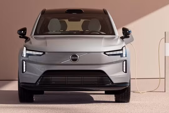 Volvo sắp phân phối chính hãng thêm hai mẫu xe thuần điện tại Việt Nam