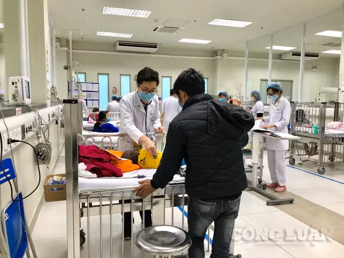 Niềm vui lớn nhất với đội ngũ y bác sĩ là mỗi ngày được nhìn thấy các em nhỏ khỏe mạnh ra viện