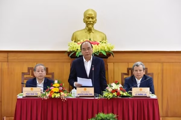 Thủ tướng Nguyễn Xuân Phúc phát biểu chỉ đạo tại buổi làm việc với lãnh đạo tỉnh Thừa Thiên Huế.