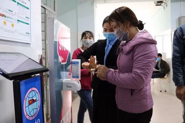 Bệnh viện Hữu nghị Việt Tiệp đón tiếp, cách ly y tế cho người đi từ vùng dịch COVID-19 về Hải Phòng. Ảnh: NĐT