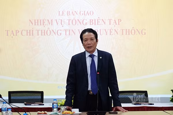Thứ trưởng Bộ TT&TT Hoàng Vĩnh Bảo tại Lễ bàn giam nhiệm vụ. Ảnh: Trọng Đạt - vietnamnet.vn