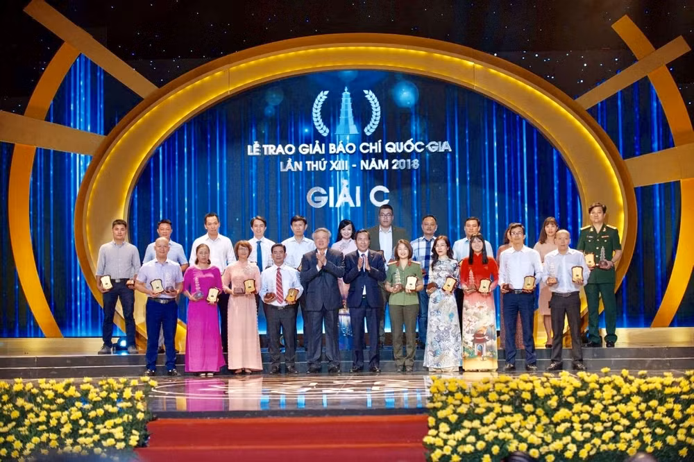 Có 106 tác phẩm xuất sắc được vinh danh tại Lễ trao Giải Báo chí Quốc gia lần thứ XII - năm 2018. Ảnh: Sơn Hải