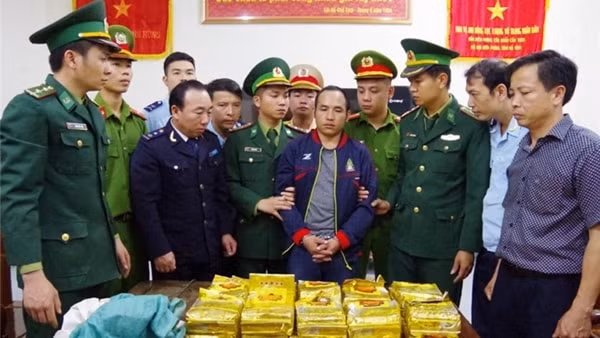 Công an Việt Nam thu giữ lượng ma túy lớn do người nước ngoài vận chuyển vào nội địa. Ảnh: TNO