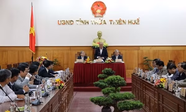 Thủ tướng Nguyễn Xuân Phúc làm việc với lãnh đạo chủ chốt tỉnh Thừa Thiên - Huế, ngày 8/2/2020. Ảnh: TL