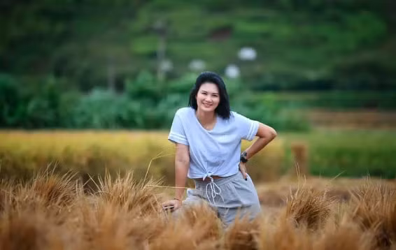 hoa khoi bong chuyen kim hue tha dang sexy ben be boi hinh 5