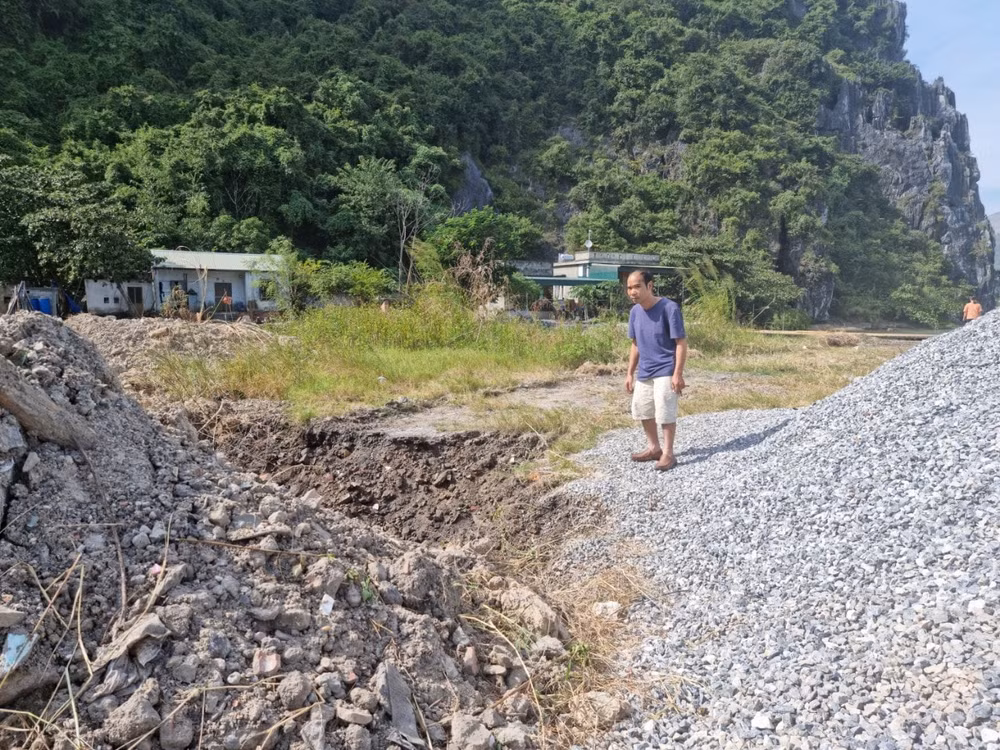 tp cam pha quang ninh nguoi dan keu cuu vi bi doanh nghiep phong toa loi di hinh 3
