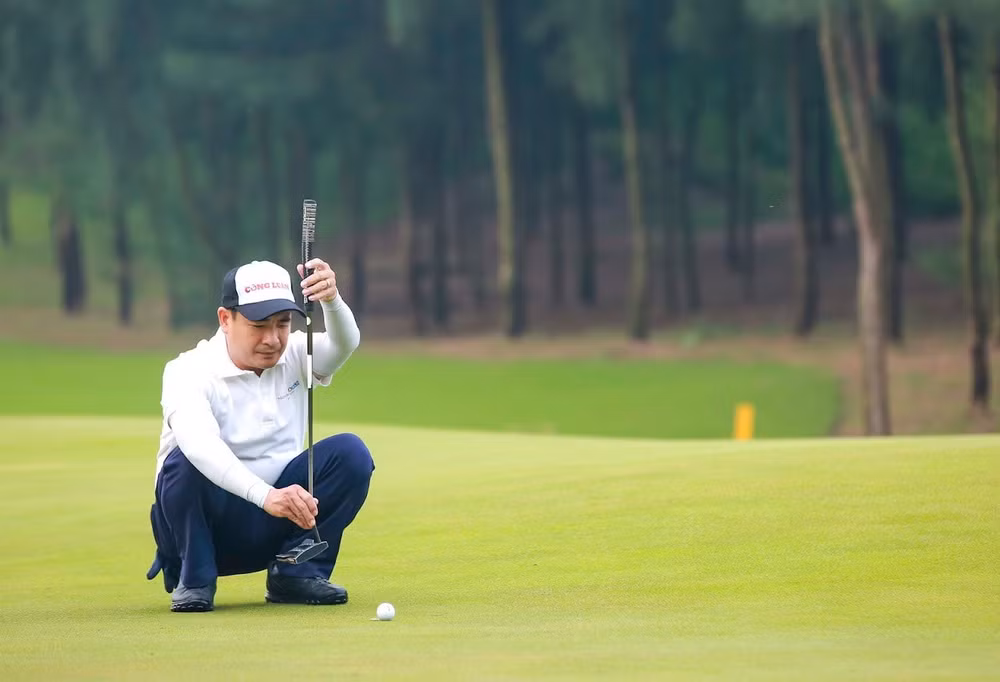 giai golf uoc mo xanh lan thu i thanh cong tot dep hinh 7
