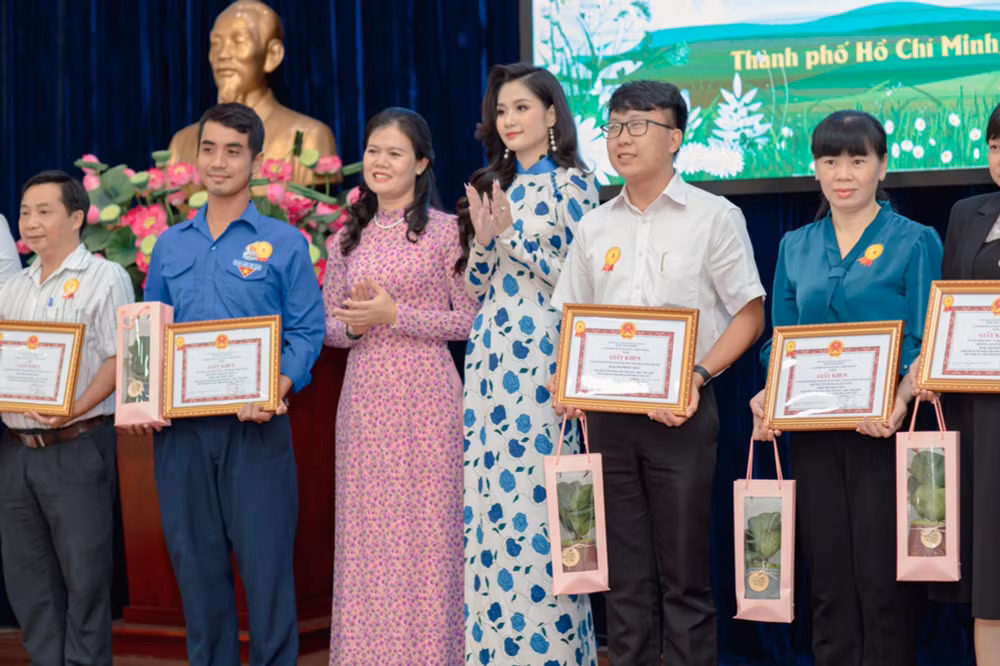 hoa hau nguyen thanh ha lan toa niem vui xanh den khu dan cu hinh 1